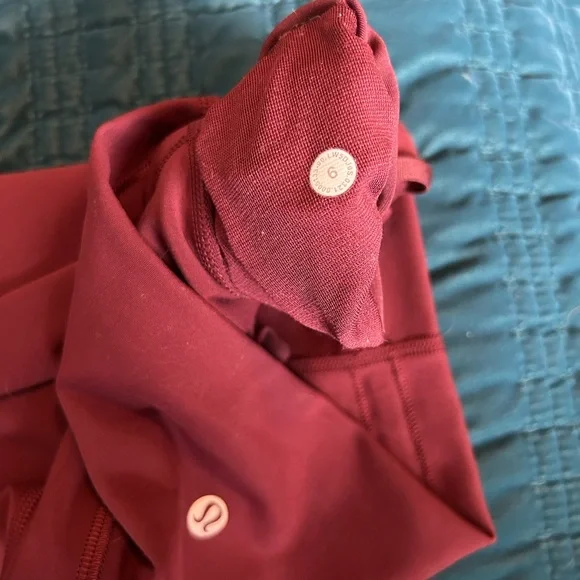 Lululemon Wunder Train High Rise Leggings - Picture 4 of 4